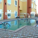 Super 8 By Wyndham Hidalgo At La Plaza Mall & Mcallen Airport 
